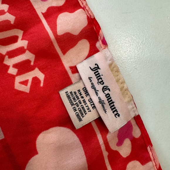 Juicy Couture Red coral Scarf 35”35” Wrap Shall hearts - Picture 3 of 4